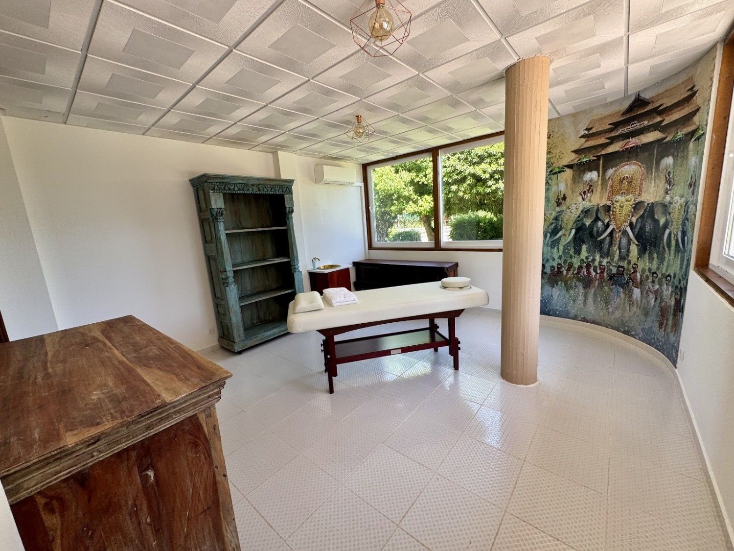 Massage & Wellness Room